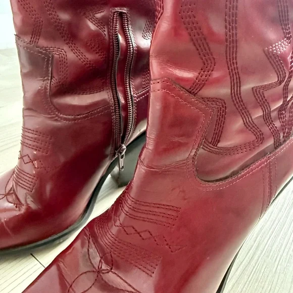 Gianni Bini Red Cowboy Boots - Picture 5 of 6